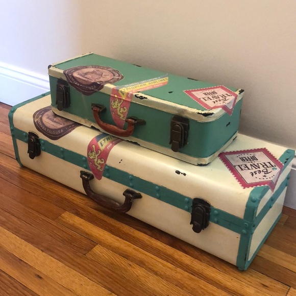 PBTeen shelf set (sold individually due to shipping cost) price is for ea item. - Picture 2 of 7